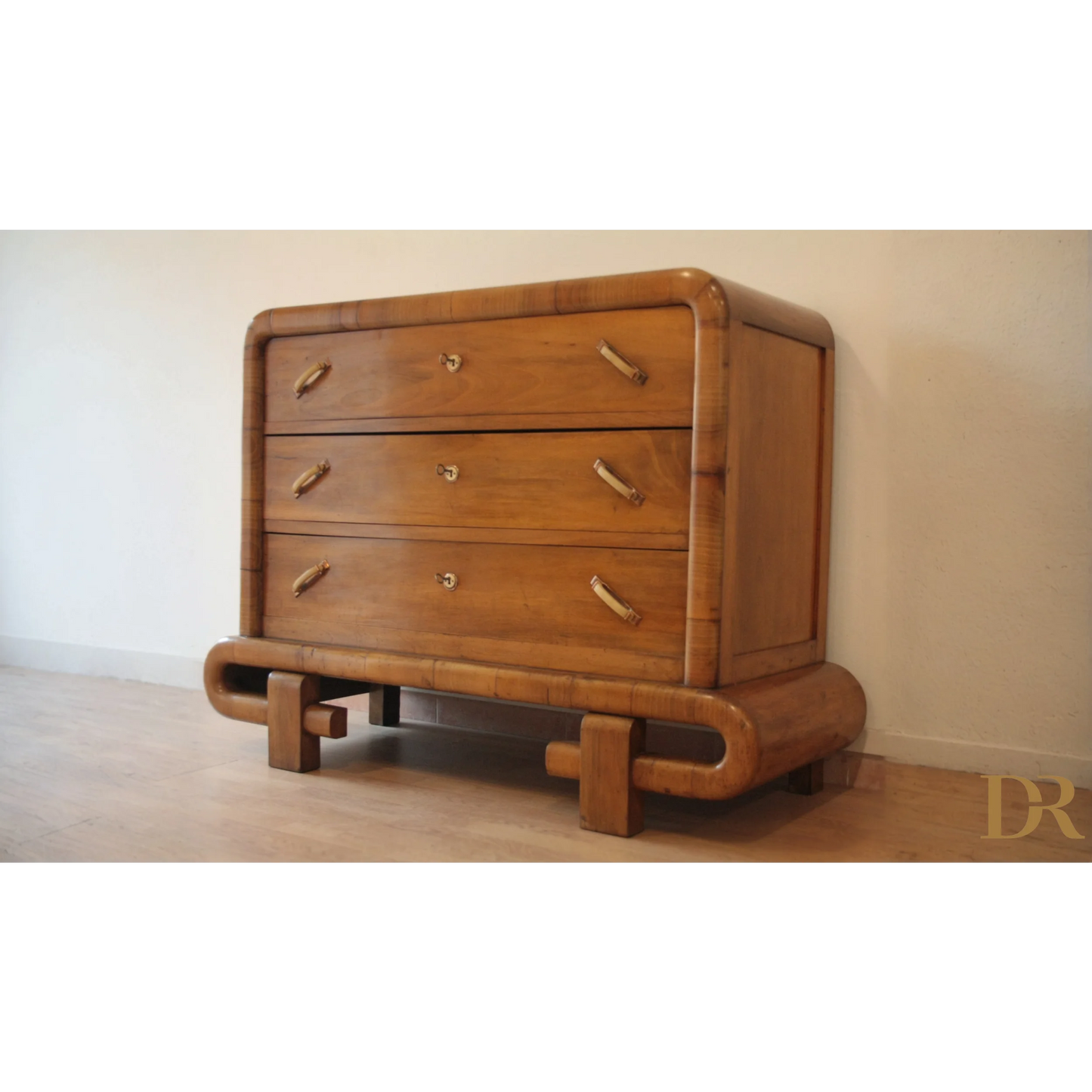 Cassettiera in noce Art Decò anni 50 di Dario Raia Antiquariato, stile Mid Century Modern