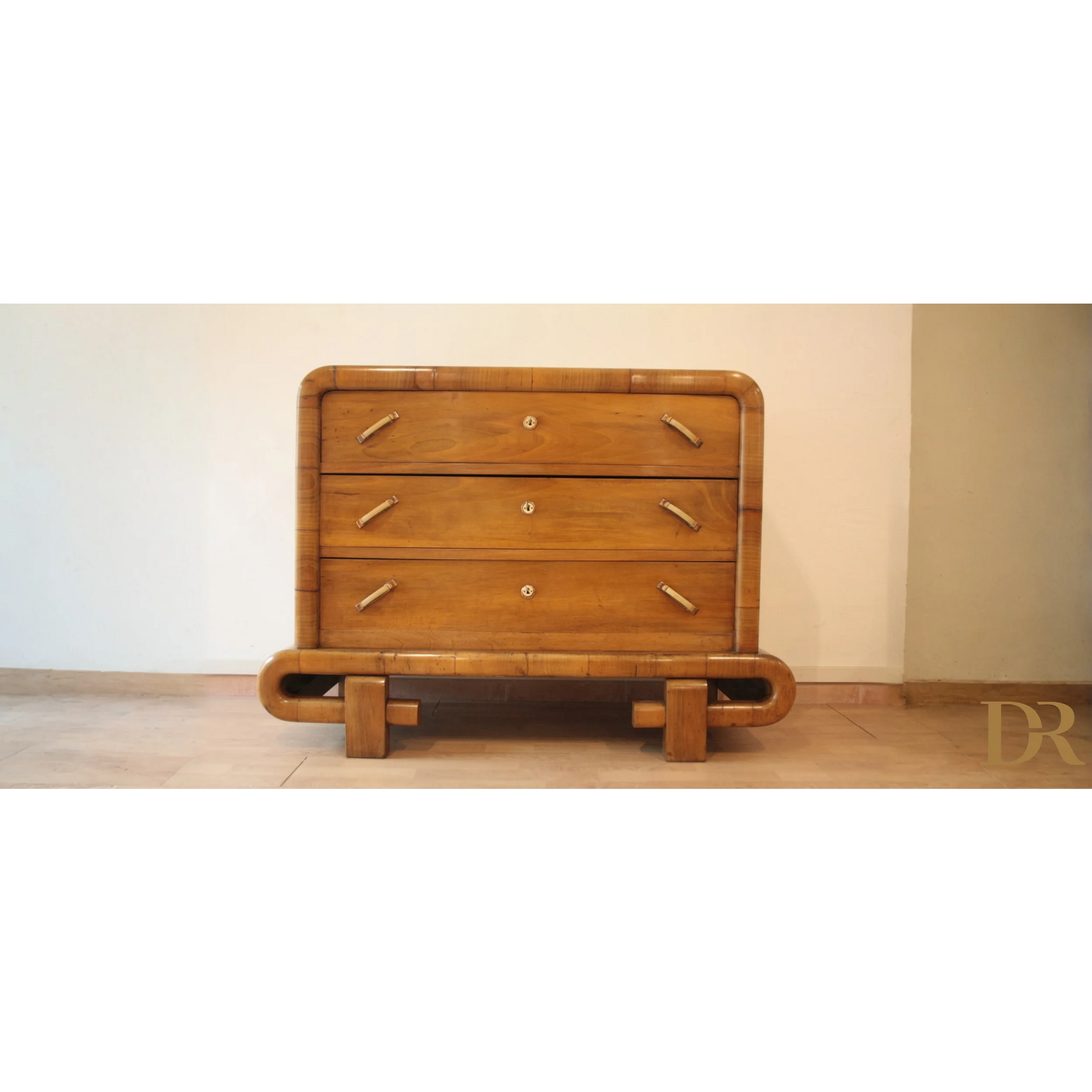 Cassettiera in noce Art Decò anni 50 con accenti di bambù, Dario Raia Antiqariato