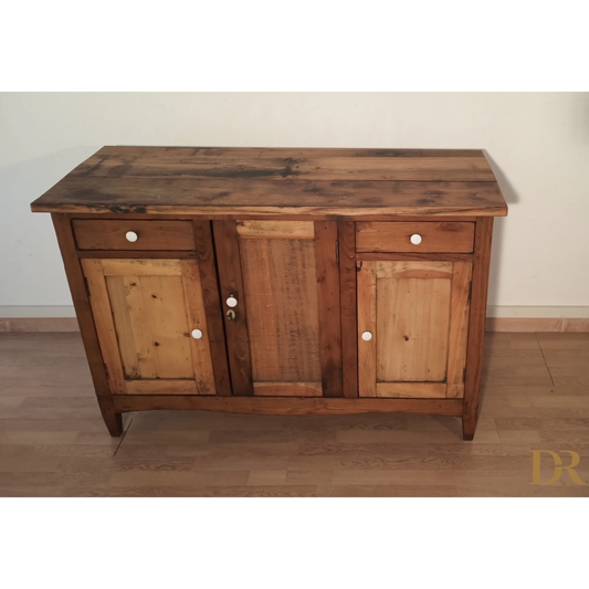 Credenza bassa pino rustica con due cassetti e tre ante, stile Sud Italia