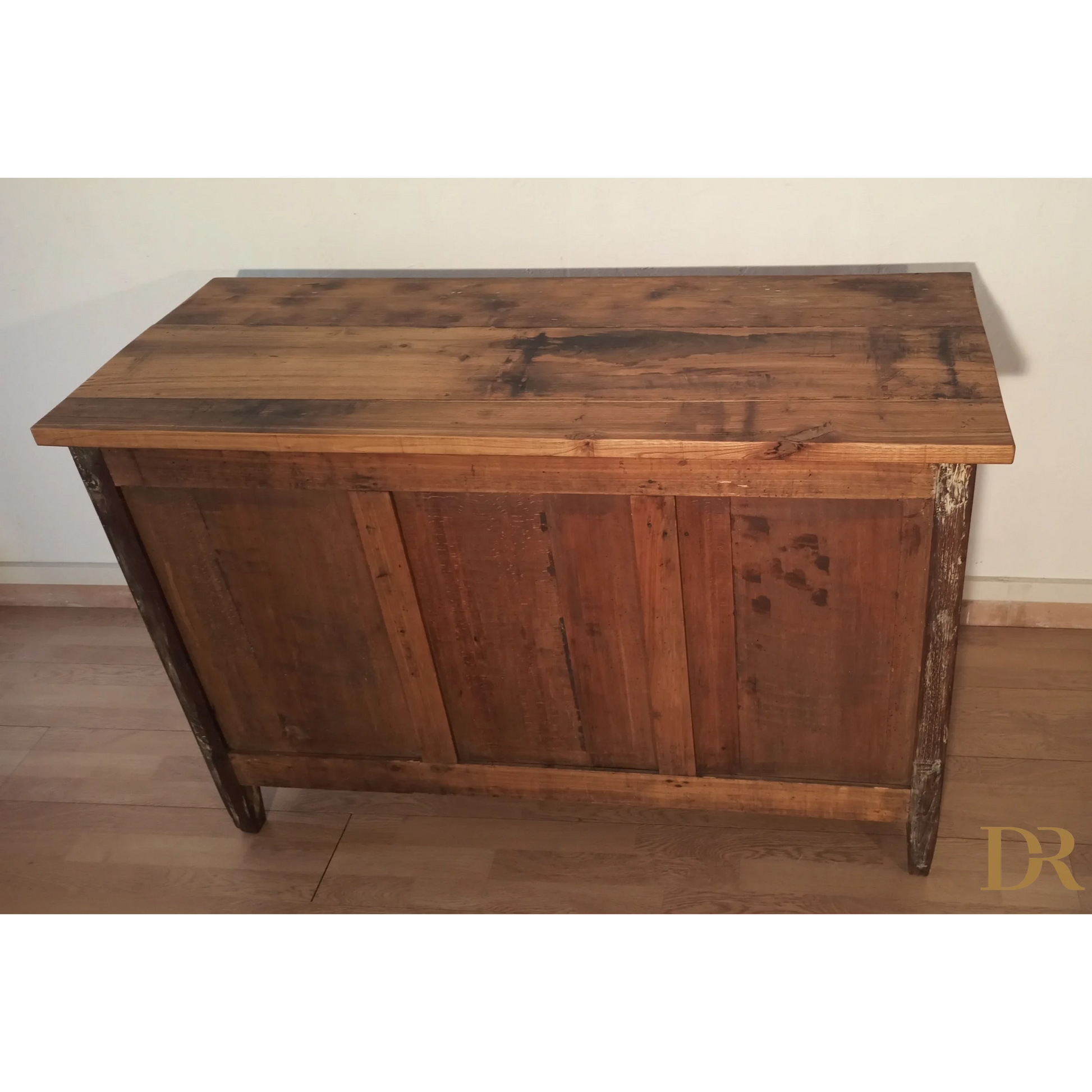 Credenza bassa in pino rustica con coperchio a cerniera, Sud Italia, XIX secolo