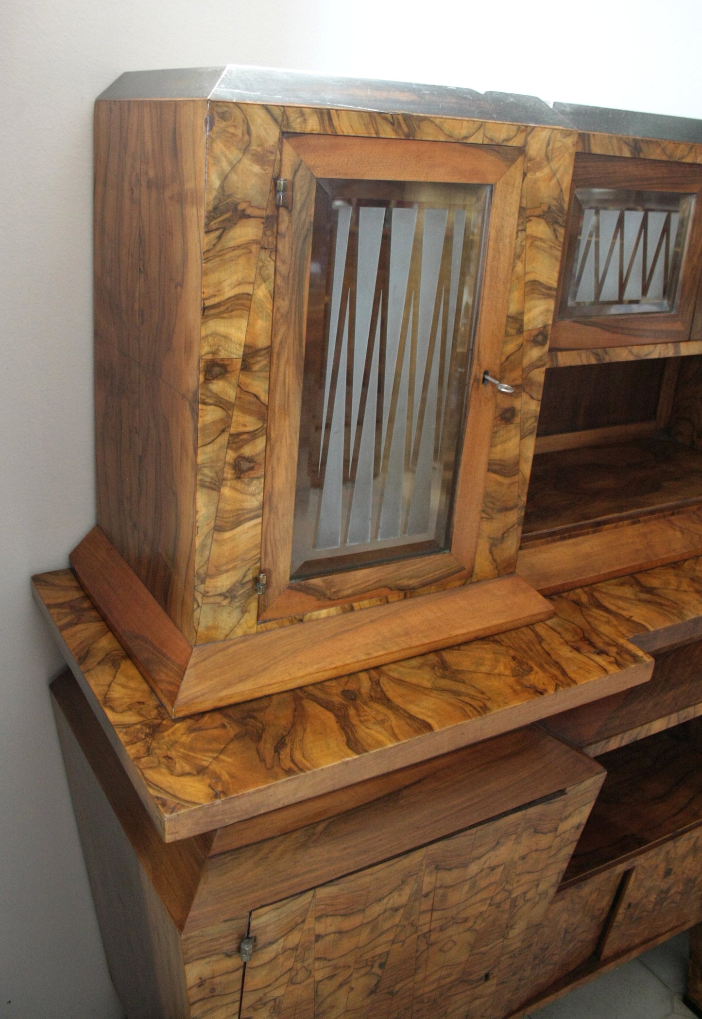 Credenza due corpi Art Decò Italia Roma con dettagli per ministro Bottai 1933