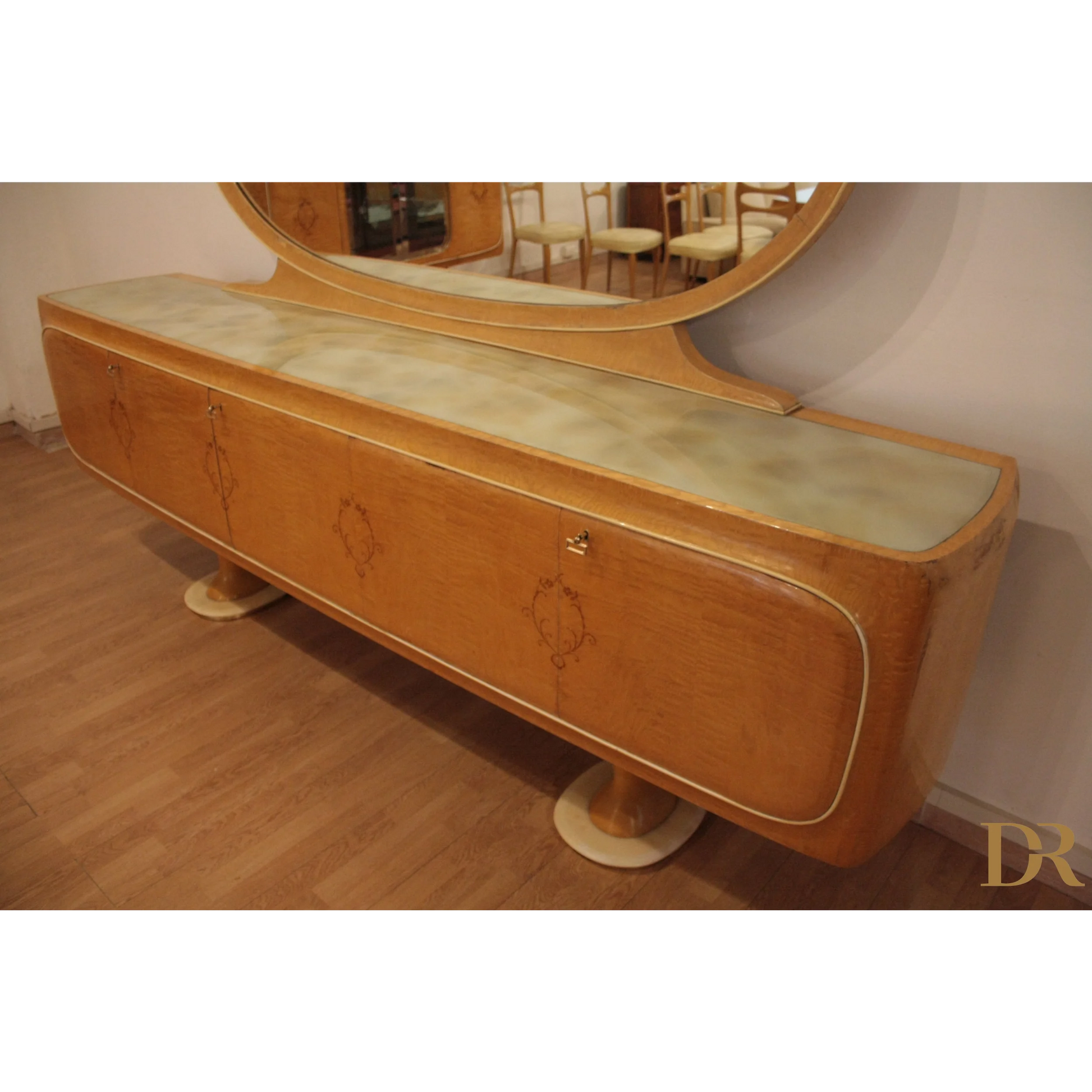 Specchio in stile vintage con credenza mid-century moderna di Vittorio Dassi, anni 50