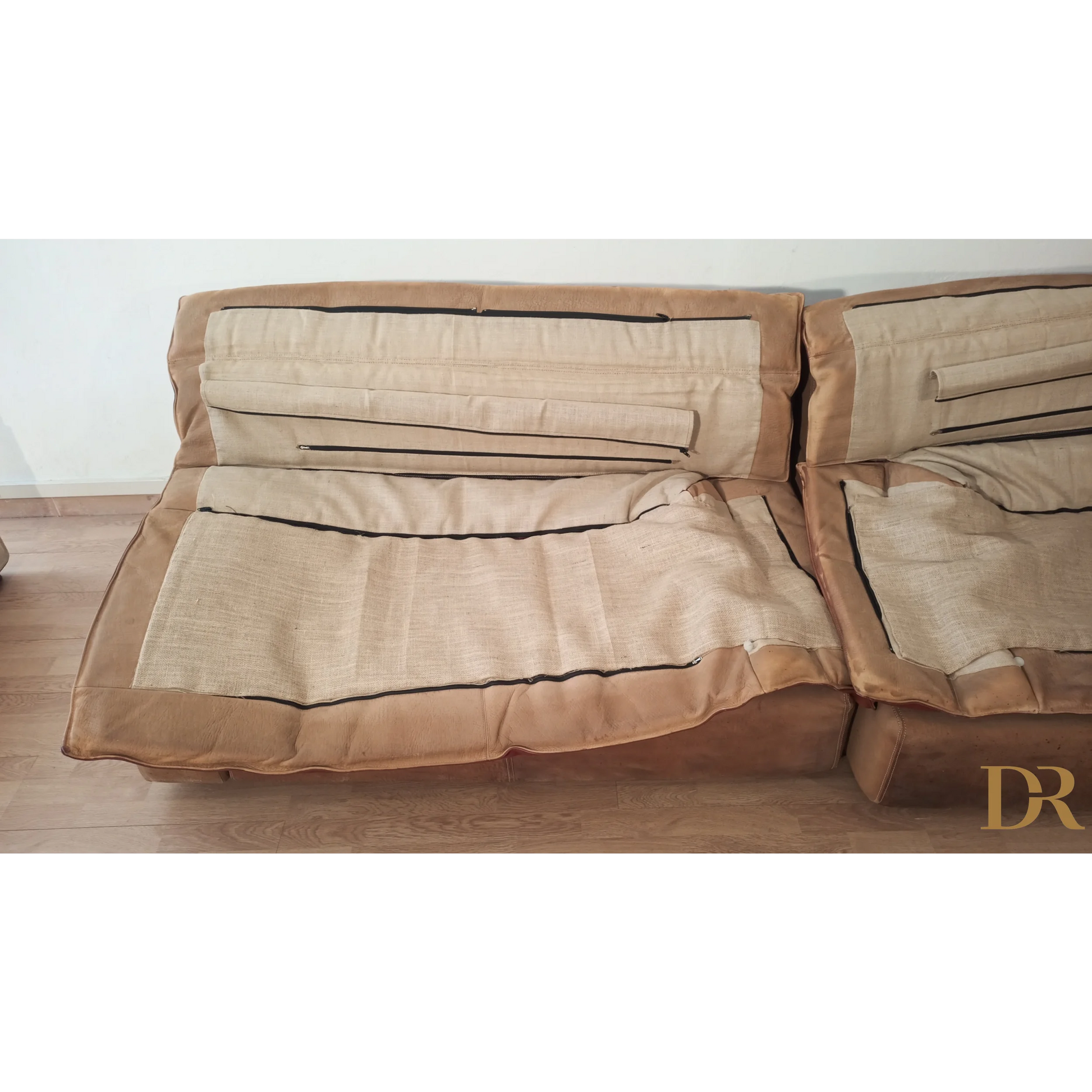Cuscini in tessuto beige con bordi marroni del divano vintage Divano Bogo 1970