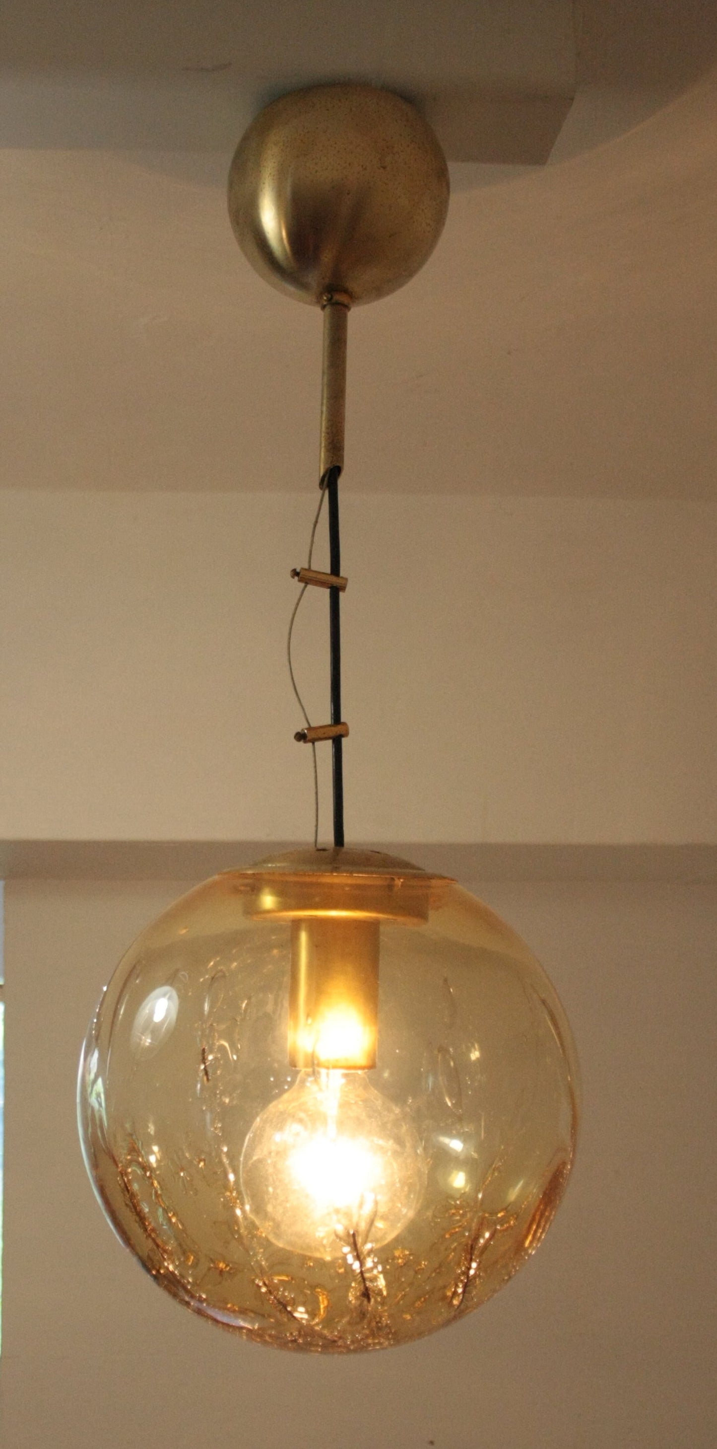 Luminoso lampadario a sospensione di La Murrina in vetro soffiato, design italiano casa
