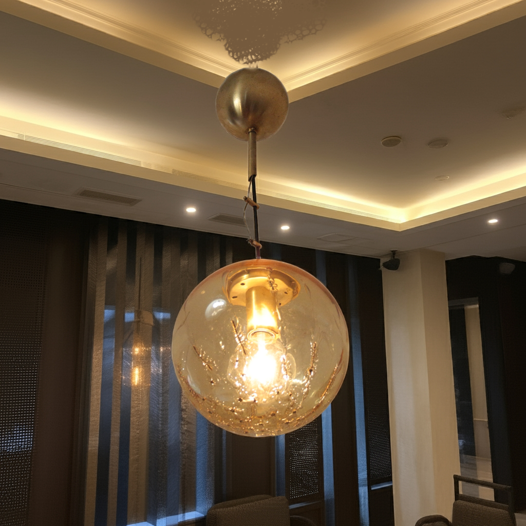 Pendolo sferico in vetro trasparente, design italiano anni 70, ottone firmato La Murrina