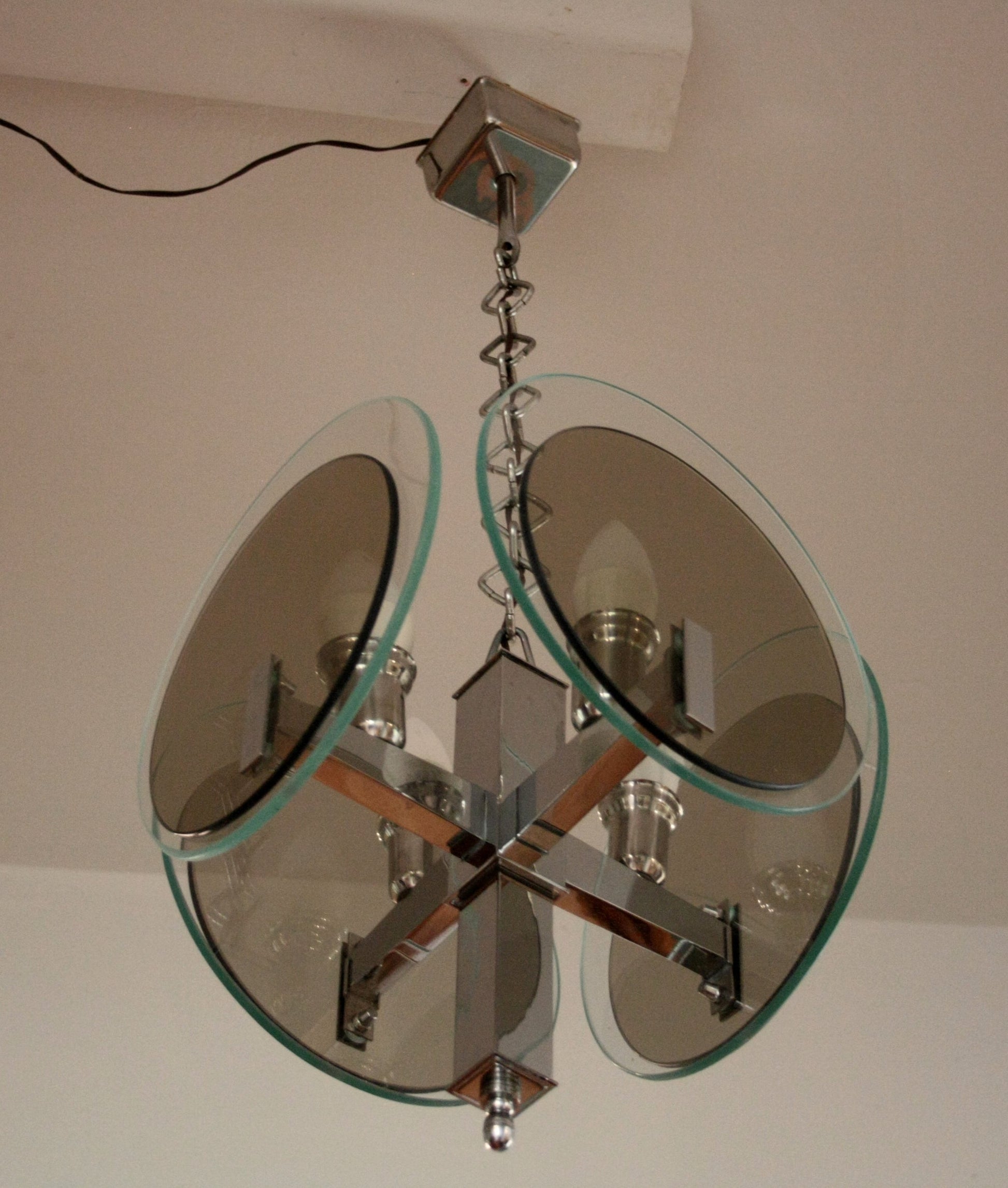 Lampadario vintage art déco in metallo cromato e vetro con chandelier in cristallo