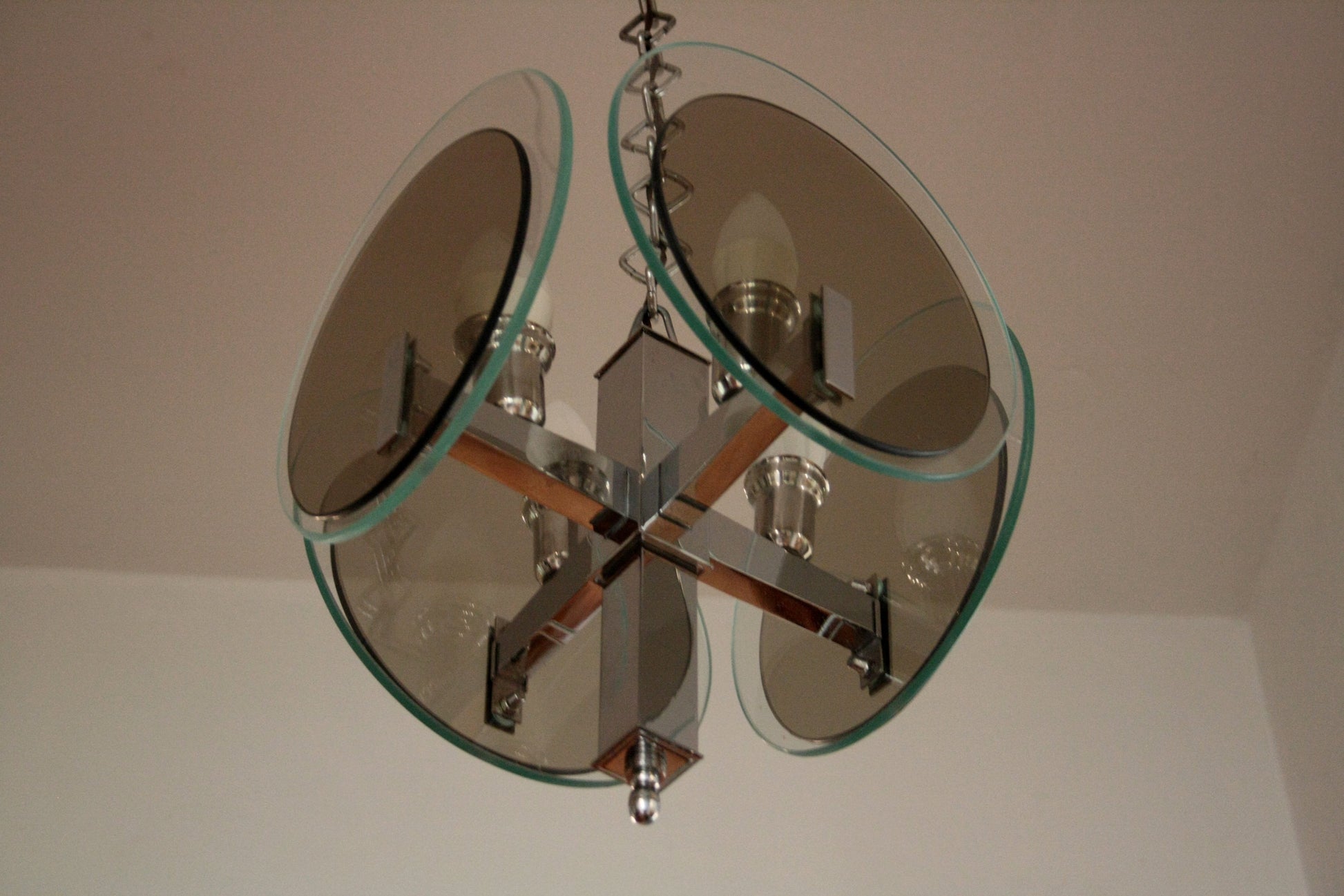 Misurino vintage art Déco con dischi di vetro colorati, lampadario vintage art elegante