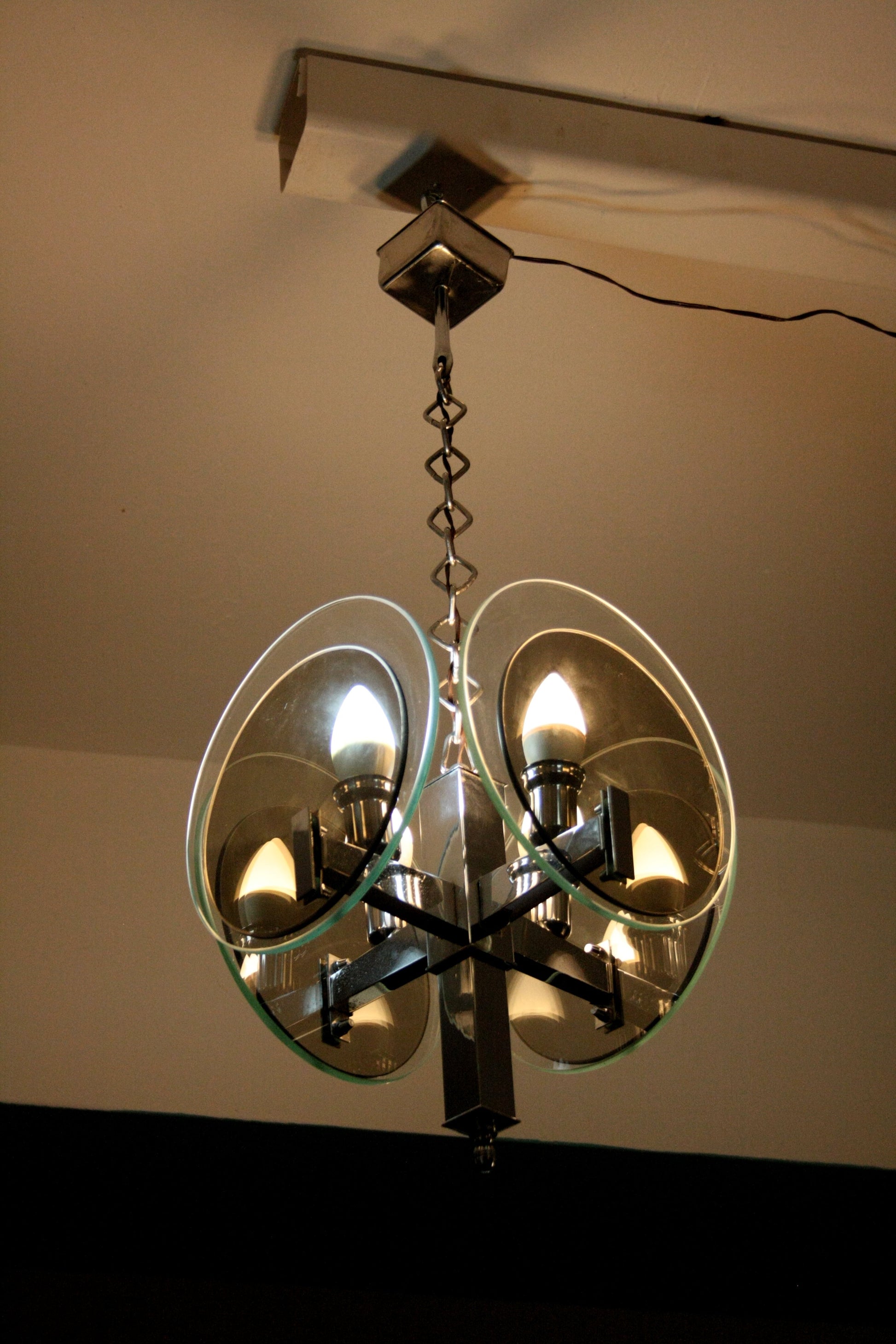 Lampadario vintage art in metallo cromato e vetro stile anni 70 Italia