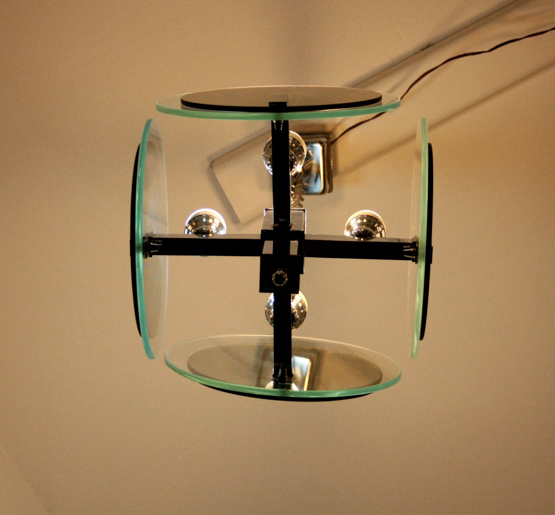 Lampadario vintage art anni 70 in metallo cromato e vetro, design moderno cubico
