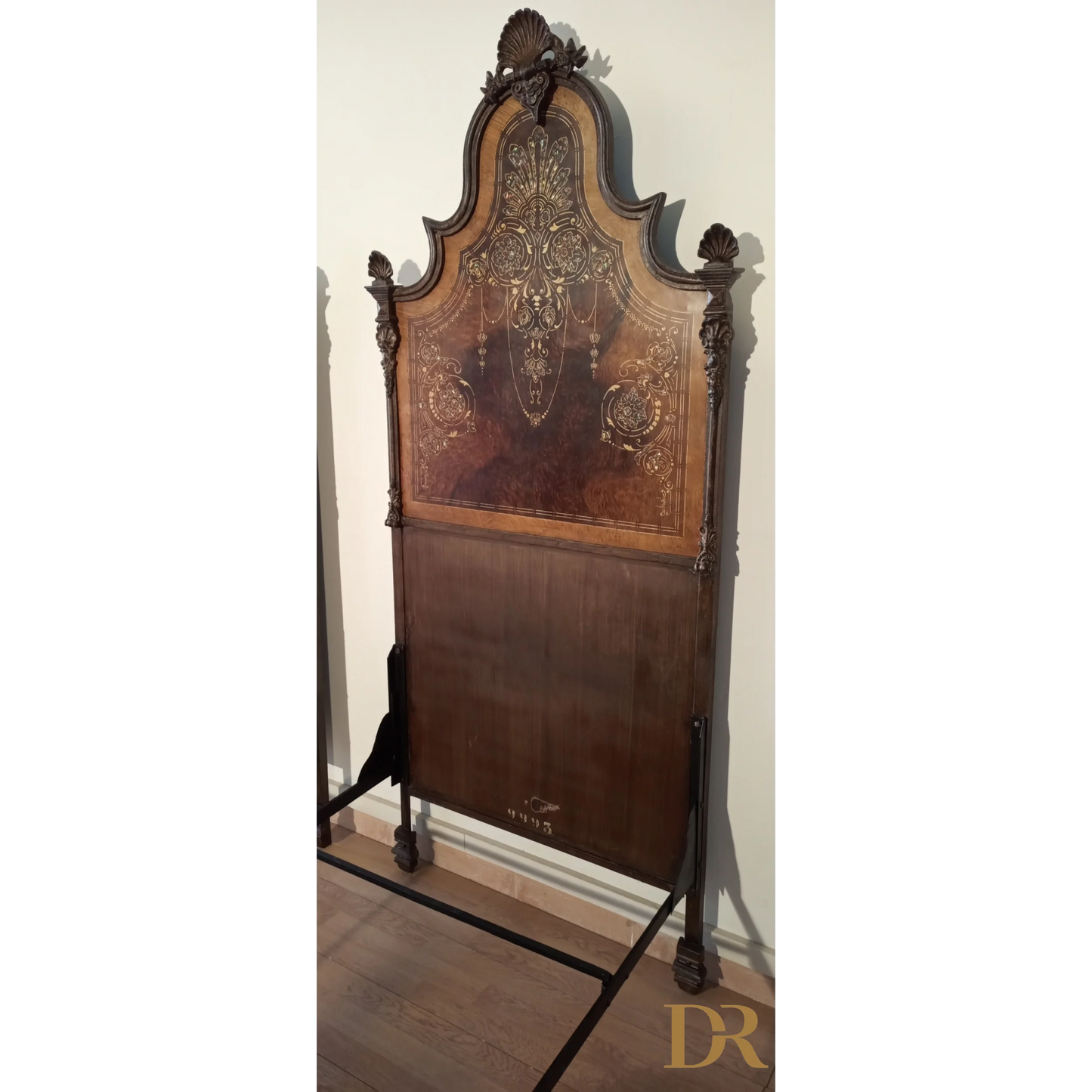 Testata in legno decorato in stile Vittoriano per letto italiano XIX secolo in ferro battuto