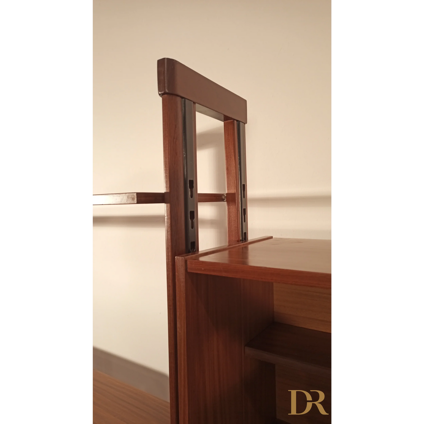 Desk in teak with glass panel, parte della libreria vintage modulare originale