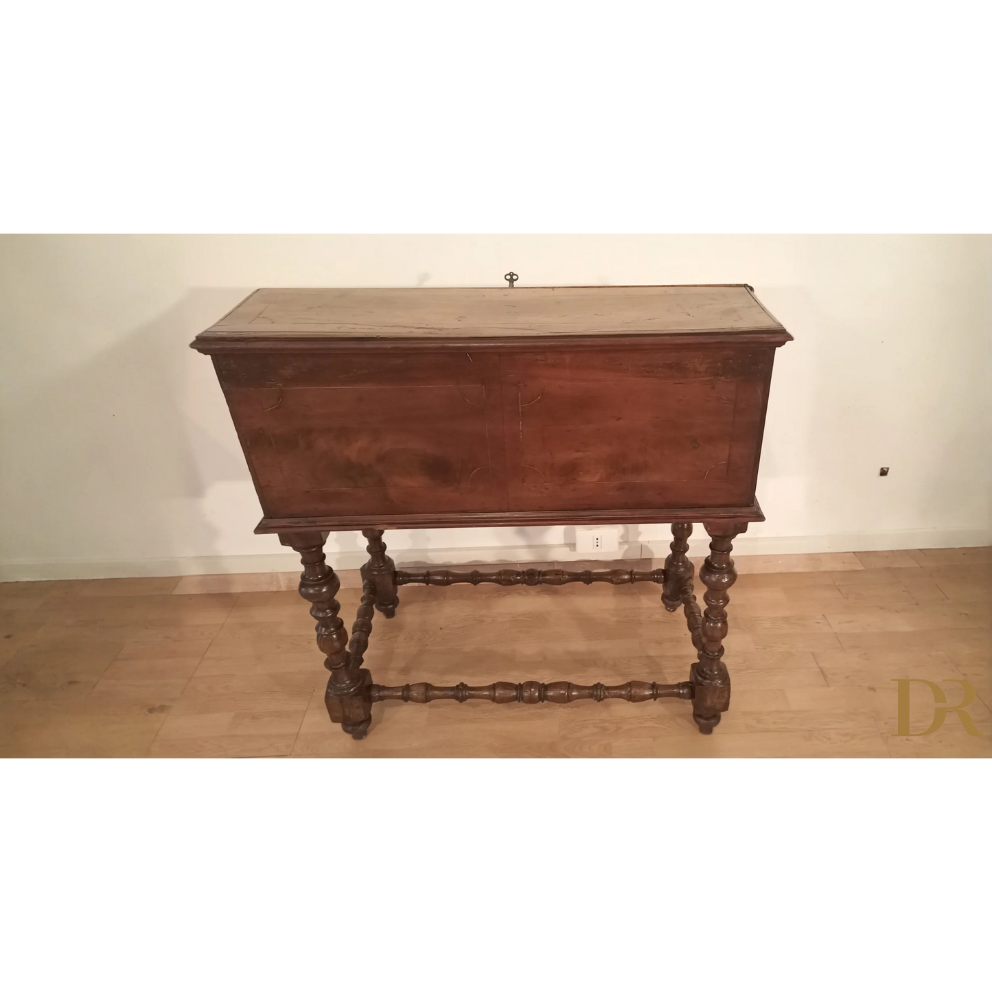 Scrivania a ribalta XVIII secolo con cassetti e gambe tornite in legno