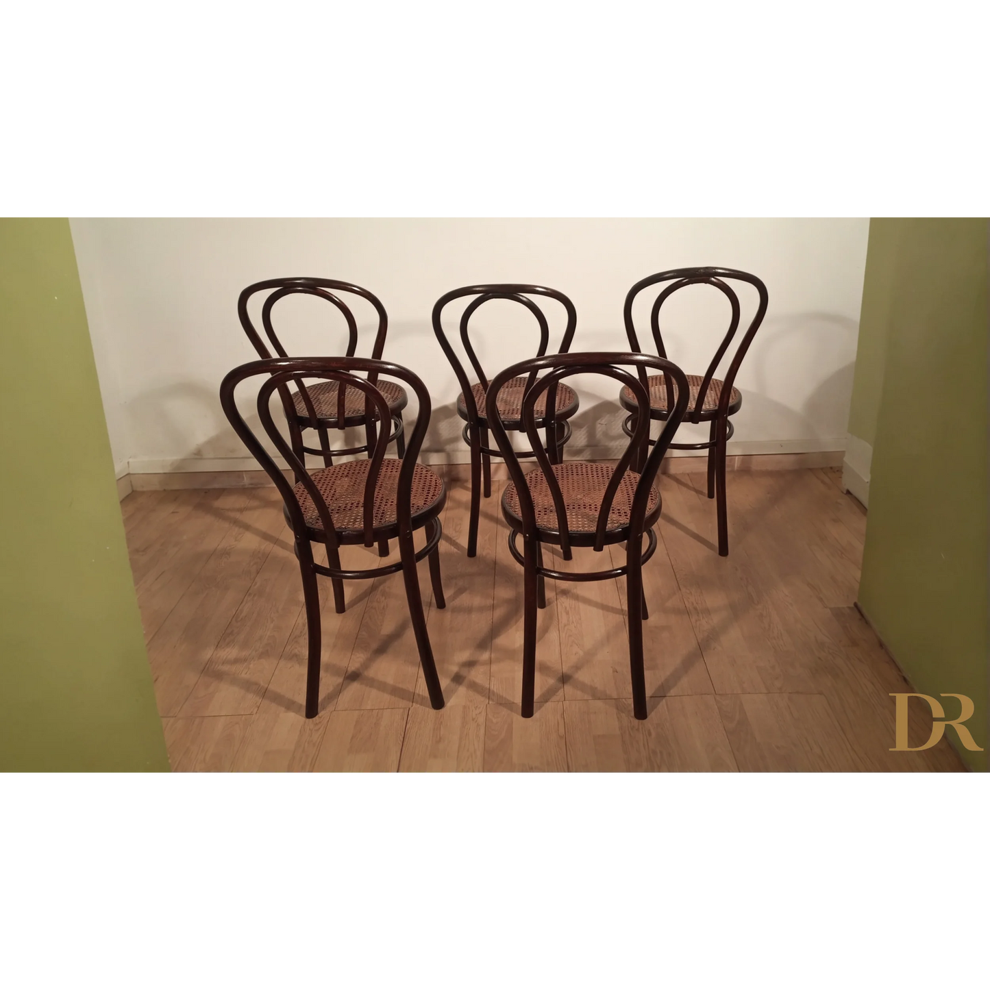 Set di cinque sedie in stile Thonet Drava con schienale curvo e seduta in canna