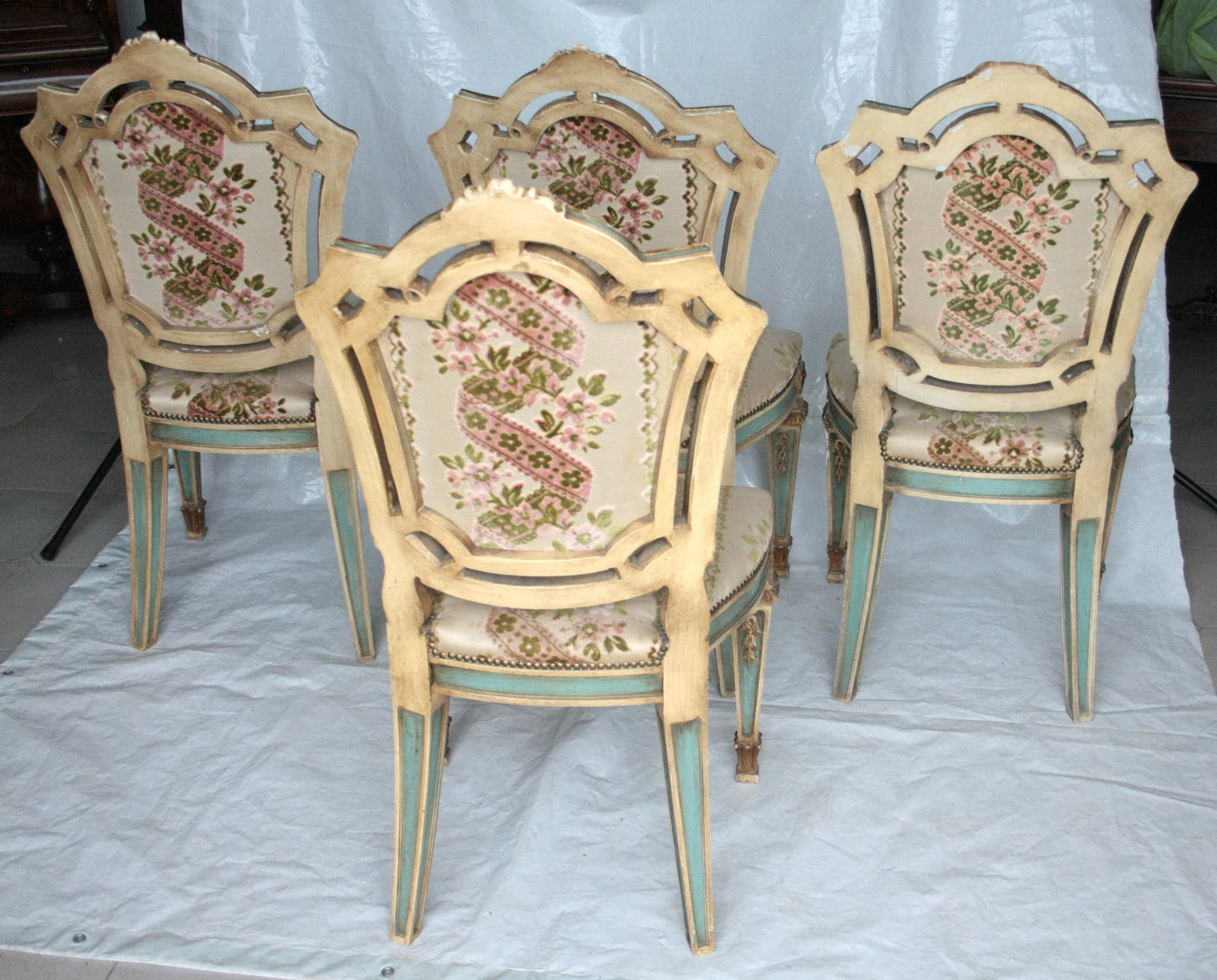 Set 4 sedie Napoleone III seconda metà ottocento Francia con motivo floreale e tappezzeria elegante