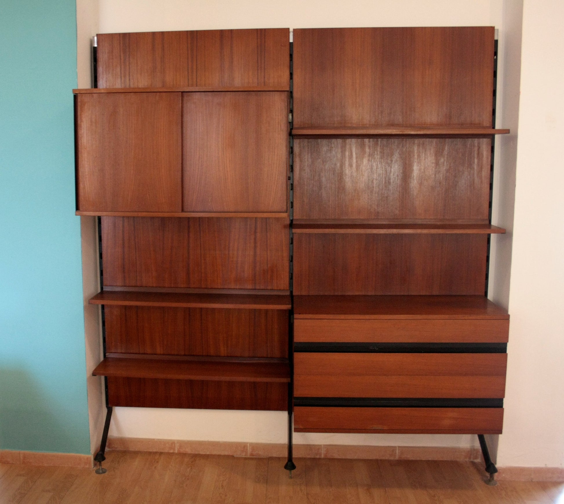 Modulare Urio libreria modulare in teak di Luisa Parisi, parete modulare Urio Italy 60s