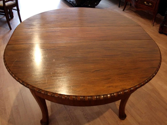 Vintage round extendable oak table with carved finishes and cabriole legs in Louis Philippe style, 1960s