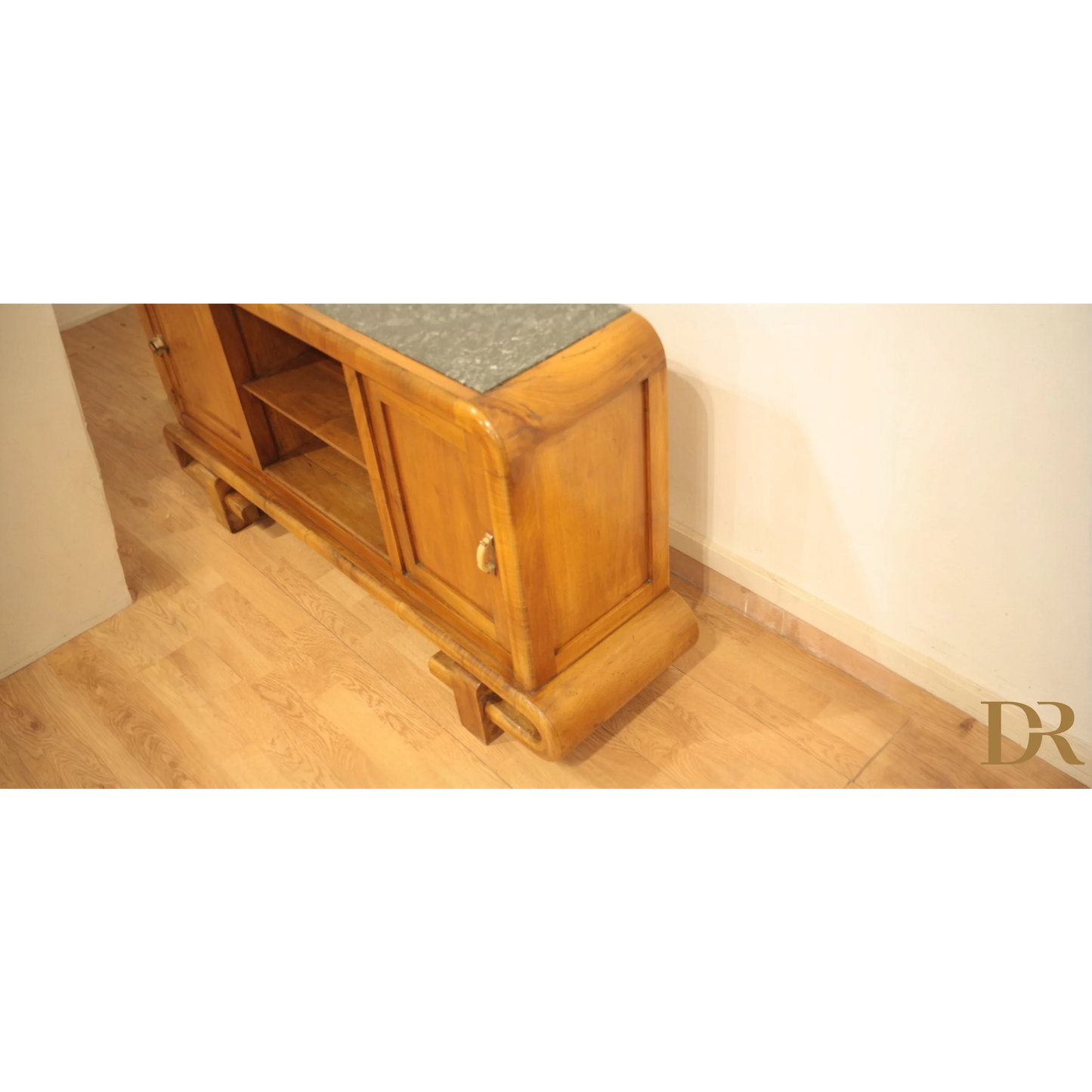 Alt text: Mobile sideboard in noce stile Art Decò anni 50, antiquariato modernariato vintage