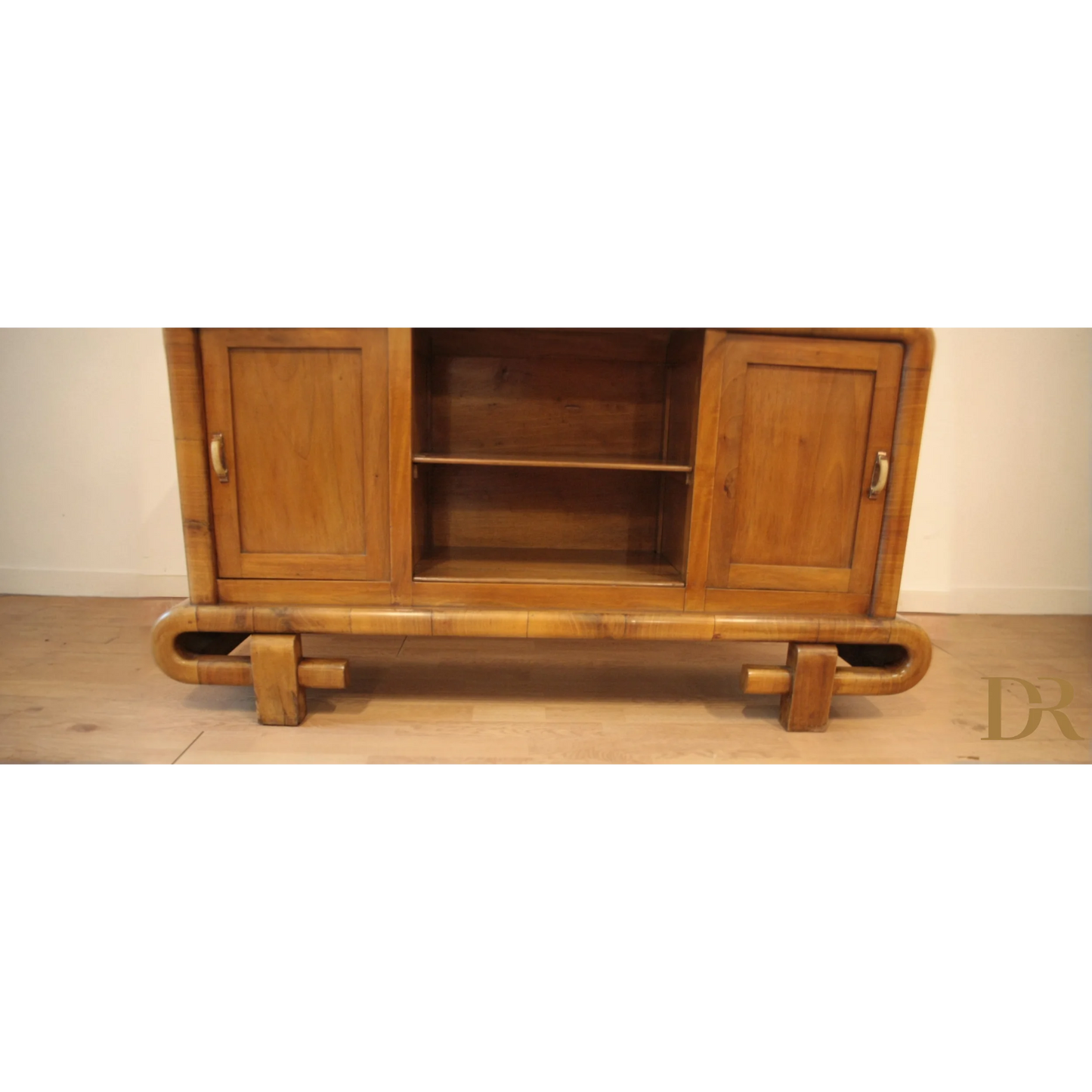 Armadio in noce Art Decò con base curva, stile vintage antiquariato modernariato Italia