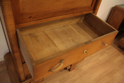 Cassettiera secretaire in noce con cassetto aperto stile art deco mid century modern anni 50 italiana