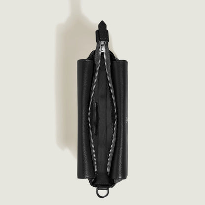 Montblanc messenger bag trio sartorial nero in pelle nera con superficie testurizzata e cerniera argento elegante e funzionale