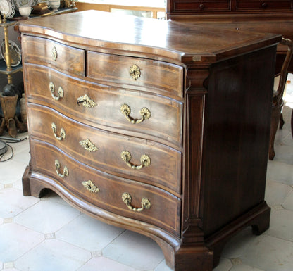 Cassettiera vintage Canterano in legno antico con hardware in ottone, perfetta per casa di design