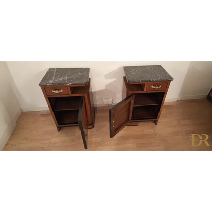 Comodini Art Déco in noce, Italia, set di 2 con top in marmo e maniglie in ottone