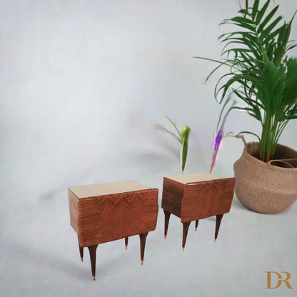 Comodini italiani mid-century eleganti in legno marrone, alto design italiano bed table