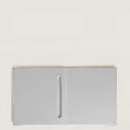 Fodero montblanc digital paper folio in pelle grigia chiaro con design minimalista e cuciture sottili ai bordi