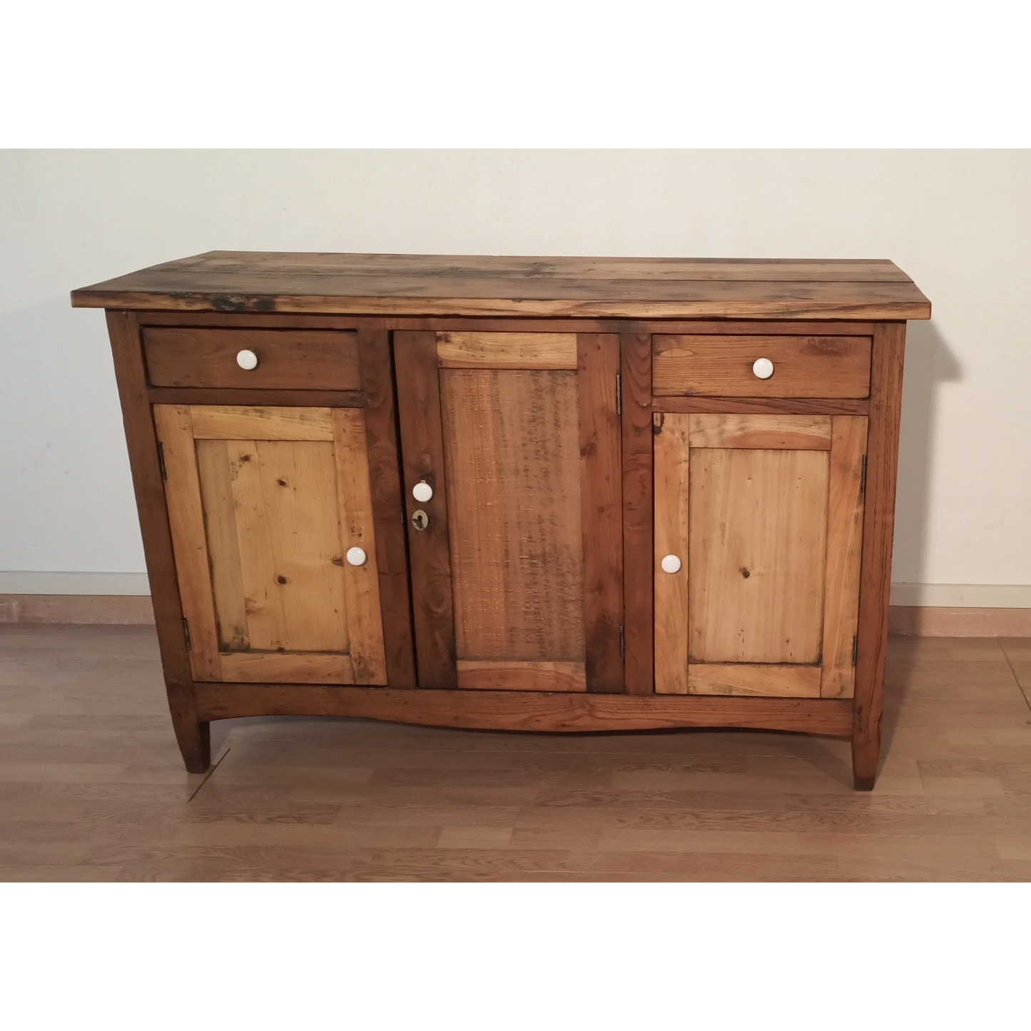 Credenza bassa in pino rustica, Sud Italia, Fine XIX° Secolo