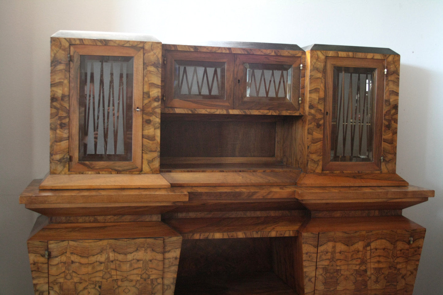 Credenza due corpi Art Decò Italia Roma con scrivania in legno e ante in vetro