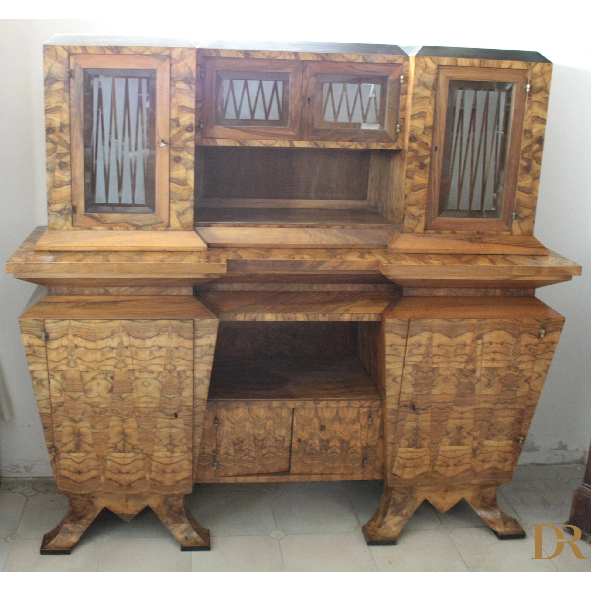 Credenza due corpi Art Decò Italia Roma con mobile in legno e ante di vetro