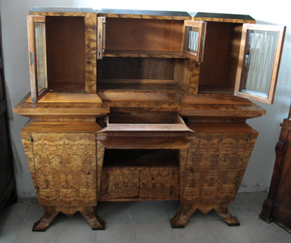Credenza due corpi Art Decò con scomparti aperti, simbolo del ministro Bottai Roma