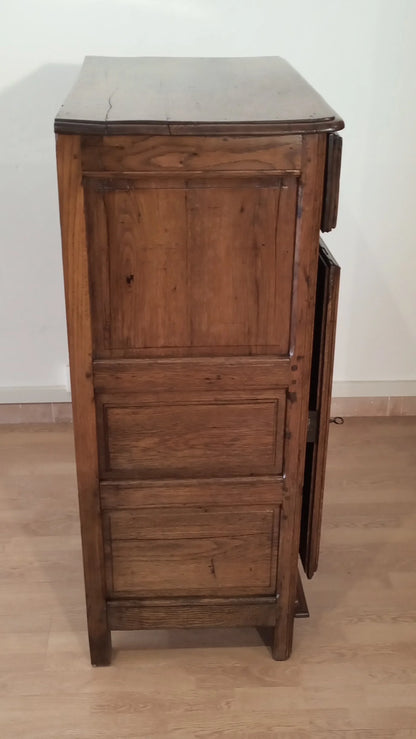 Credenza bassa vintage in legno di rovere con tre cassetti verticali in stile rustico