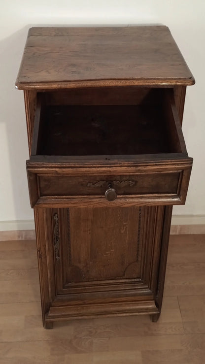 Credenza bassa vintage in legno di rovere con cassetto e anta in legno scuro rustico