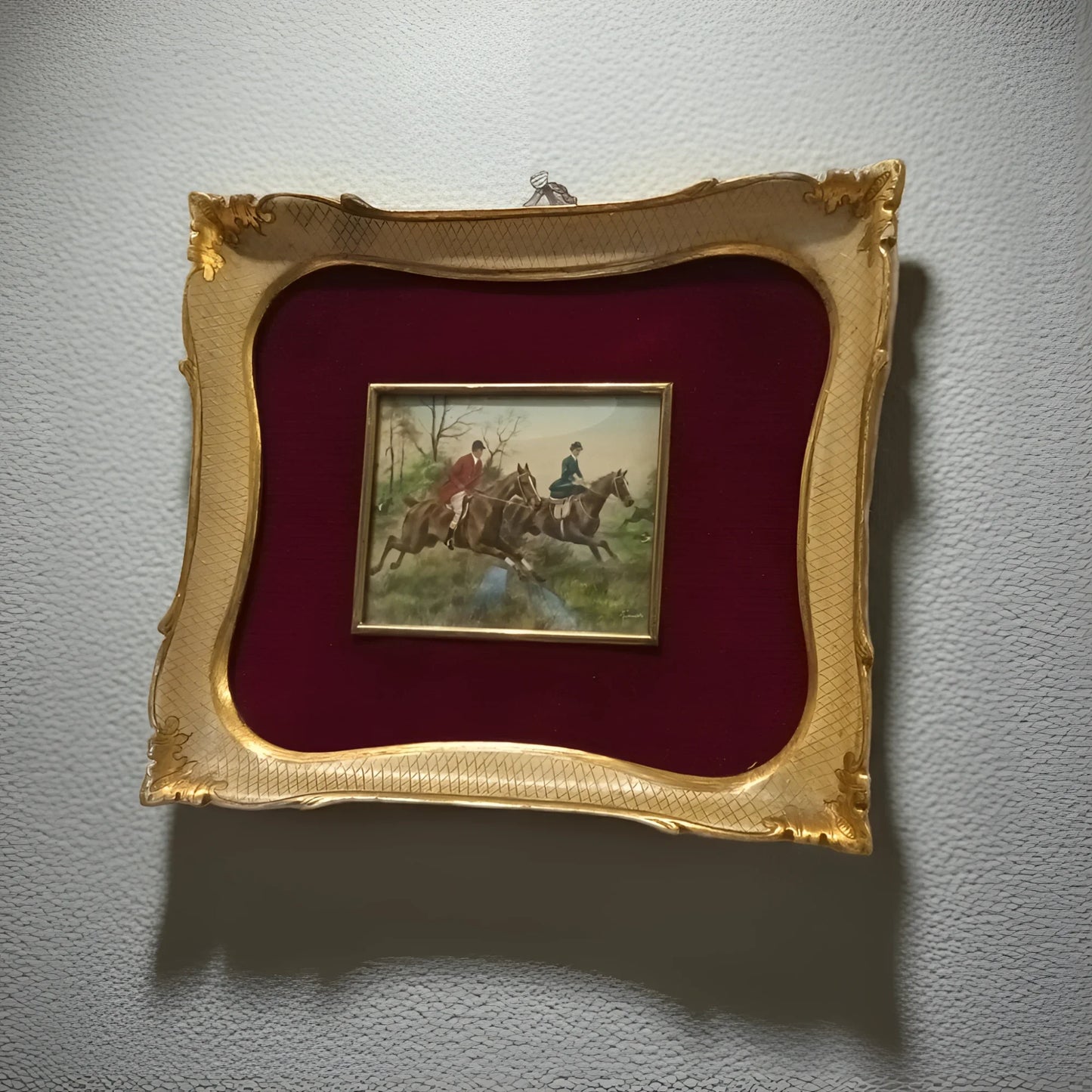 Miniatura olio su tela inglese del xix secolo con straordinaria miniatura firmata e cornice dorata su velluto rosso