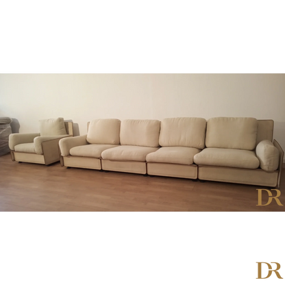 Divano modulare di Riccardo Arbizzoni in beige con poltrona coordinata
