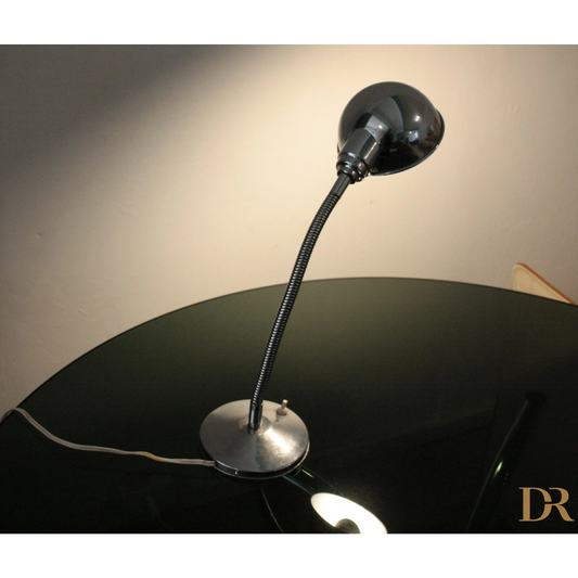 Lampada da tavolo vintage cromata in metallo cromato, perfetta per il design casa