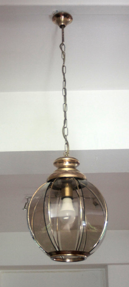 Lampadario in ottone con vetri fumé a spicchi, seconda metà XX secolo, pendant light