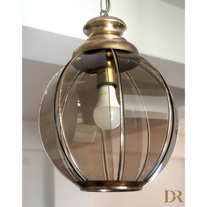 Lampadario in ottone con vetri fumé, metà xx secolo, lampada pendente elegante