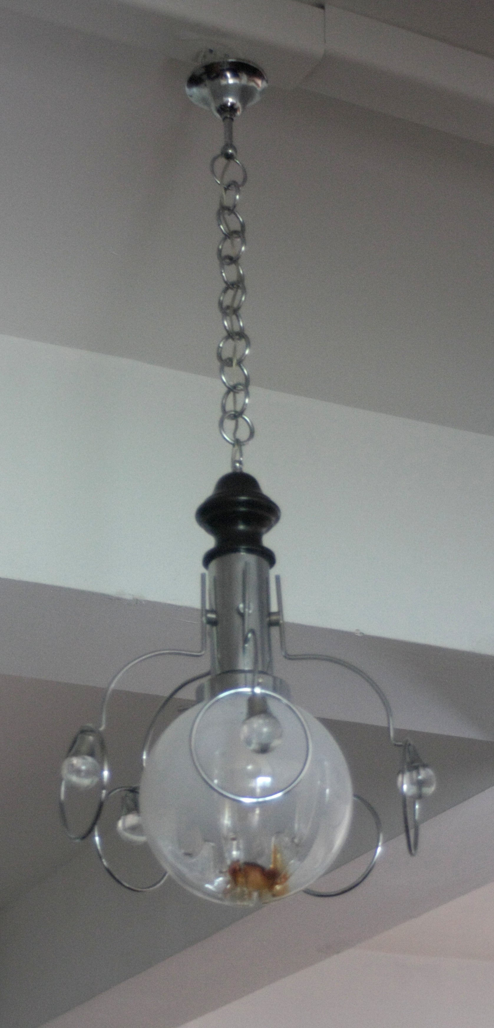 Lampadario vintage Mazzega anni 70, con sospensione in vetro e cromo elegante