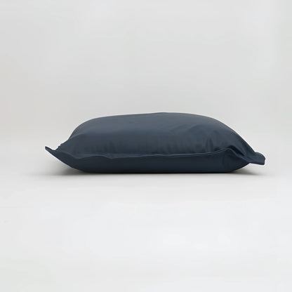Maxi cuscino firenze navy blue con finitura liscia e dimensioni generose per un infinito abbraccio confortevole