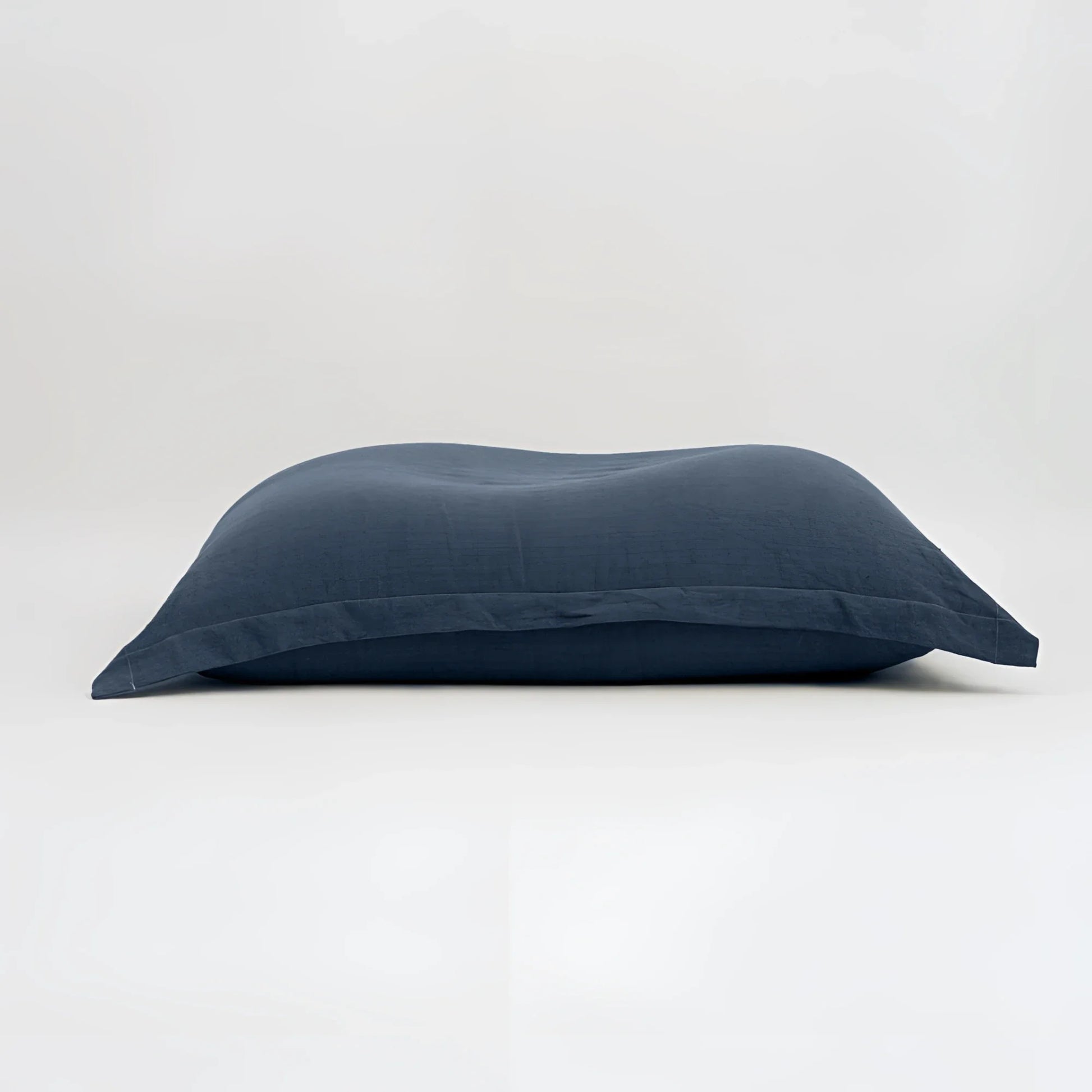 Navy blue linen maxi cuscino firenze pillowcase with dimensioni generose for comfort infinito abbraccio