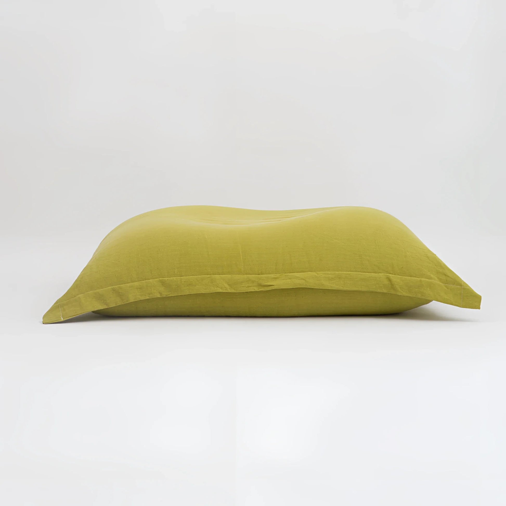 Maxi cuscino firenze in verde oliva con texture sottile e cuciture nette dimensioni generose per infinito abbraccio