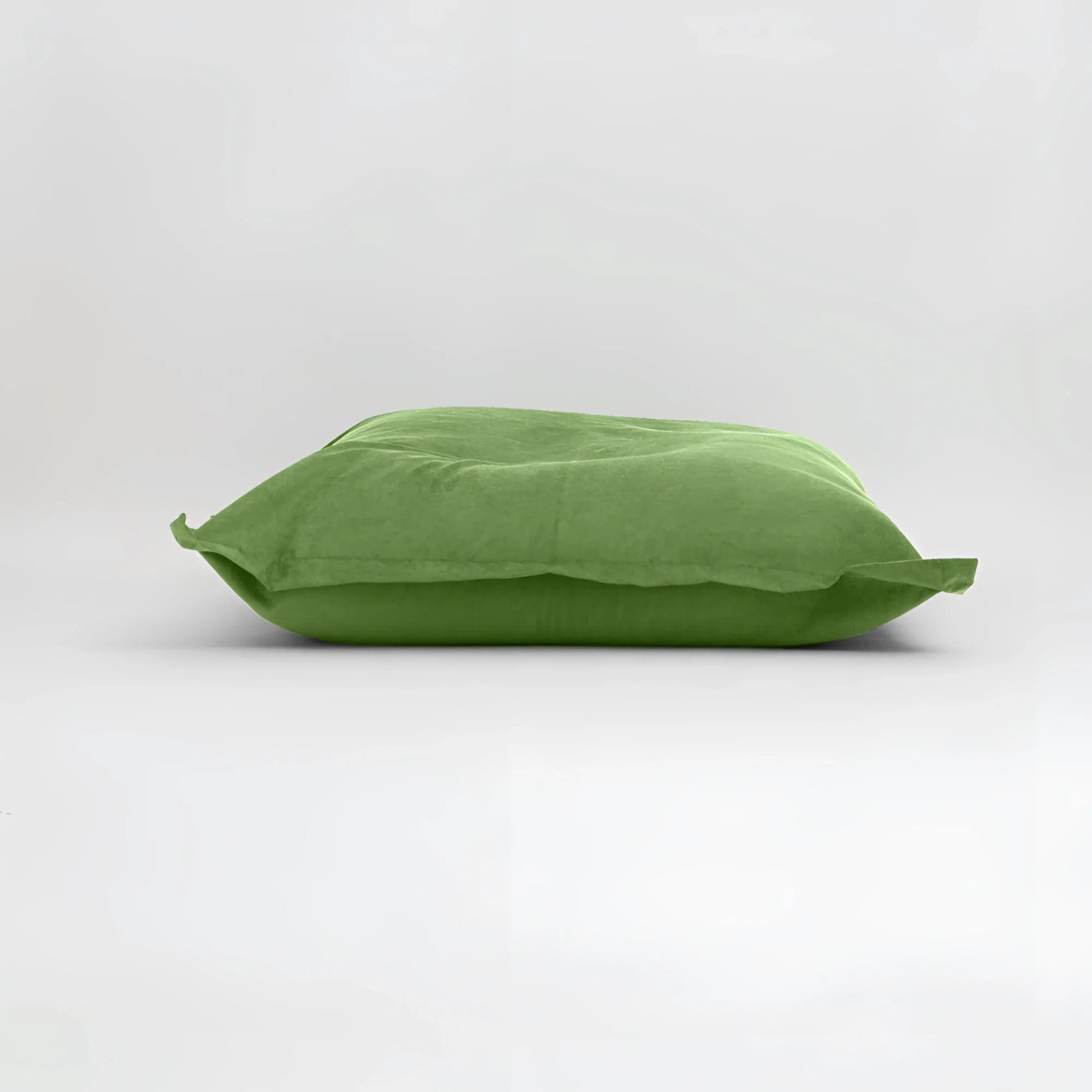 Maxi cuscino firenze soft olive green beanbag chair with plush fabric surface dimensioni generose infinito abbraccio