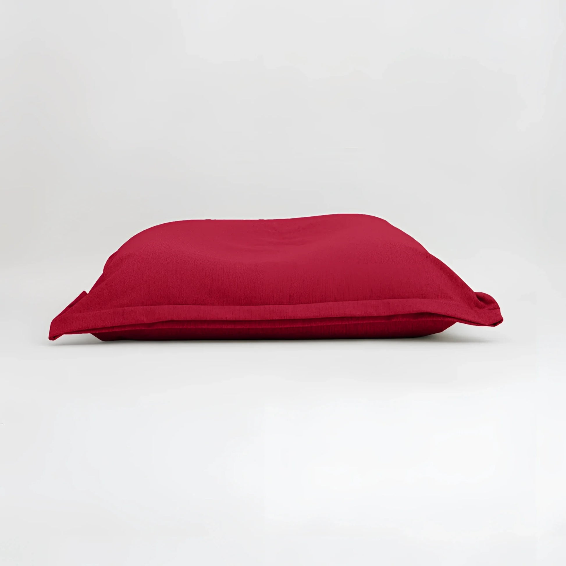 Maxi cuscino firenze in tessuto morbido rosso scuro con dimensioni generose e cuciture accurate per infinito abbraccio