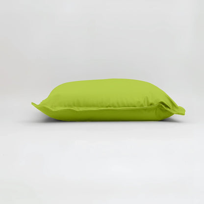 Maxi cuscino firenze lime verde con tessuto liscio e lucido e dimensioni generose per un infinito abbraccio