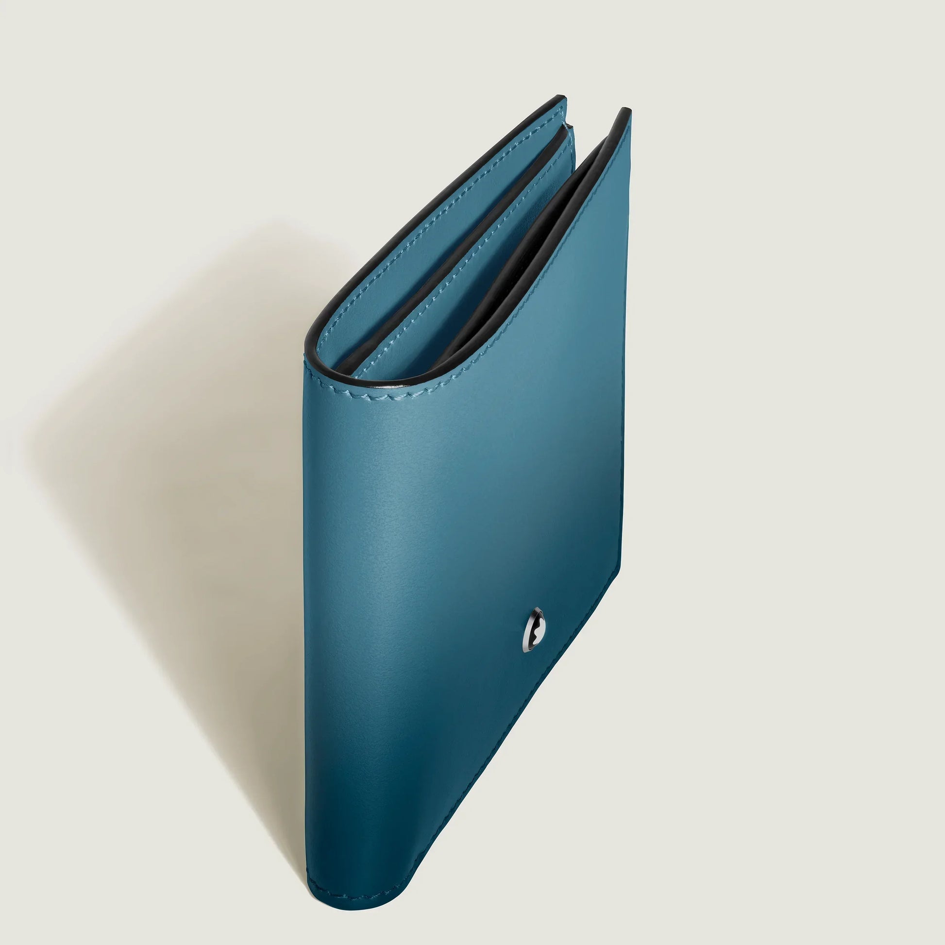 Montblanc portafoglio in pelle blu fumé con 6 scomparti lussuoso accessorio quotidiano dal design minimalista