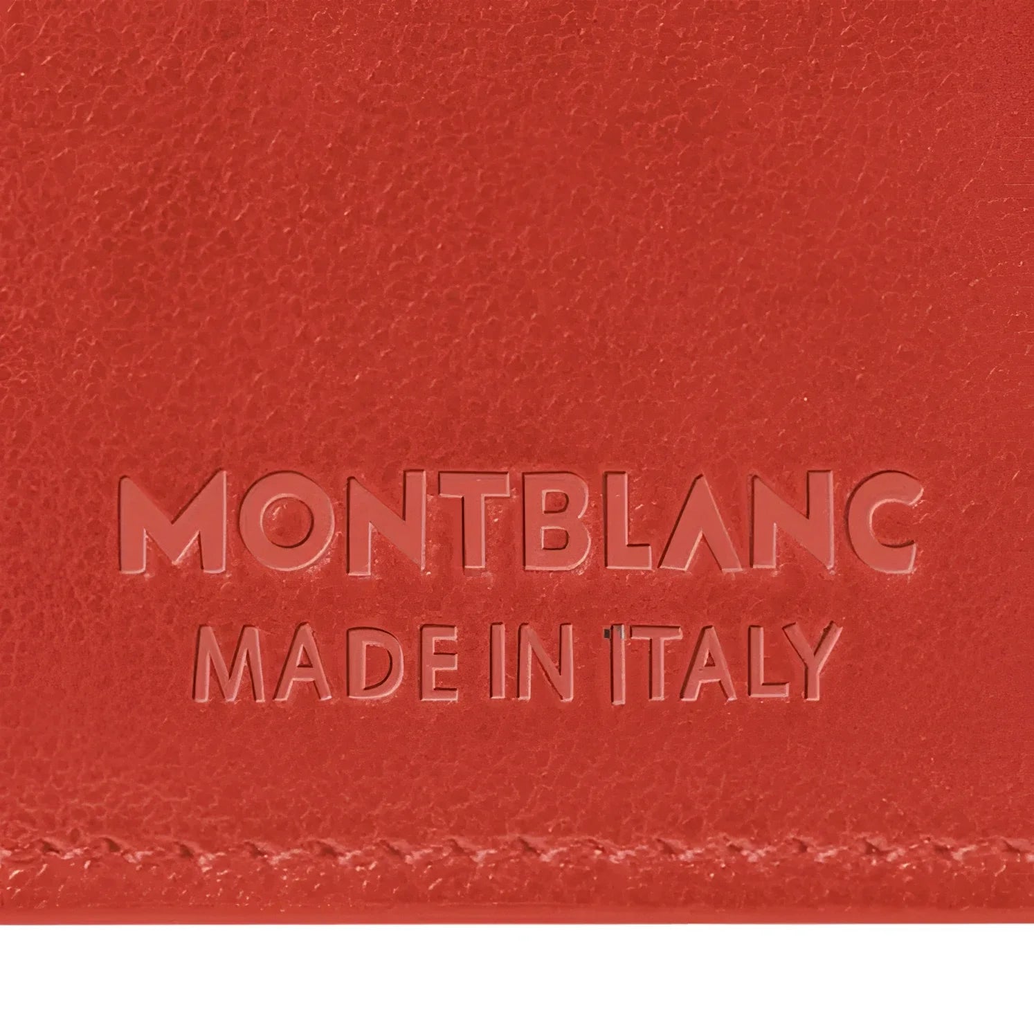 Portafoglio montblanc soft continental in raffinata pelle morbida rossa con logo montblanc e made in italy embossato