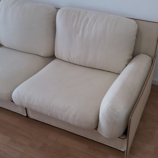 Divano modulare di Riccardo Arbizzoni, modello Redifiori set con dettagli scuri