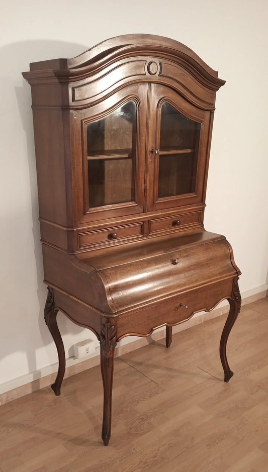 Antica credenza scrittoio con ante in vetro curvo e gambe a cabriole in rovere massello restaurata xix secolo